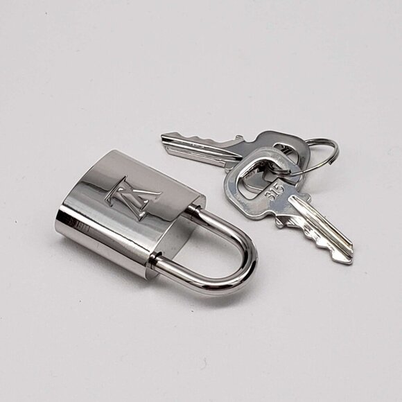 100% Authentic Louis Vuitton 1 Lock and 1 Key Silver Color - Picture 3 of 9
